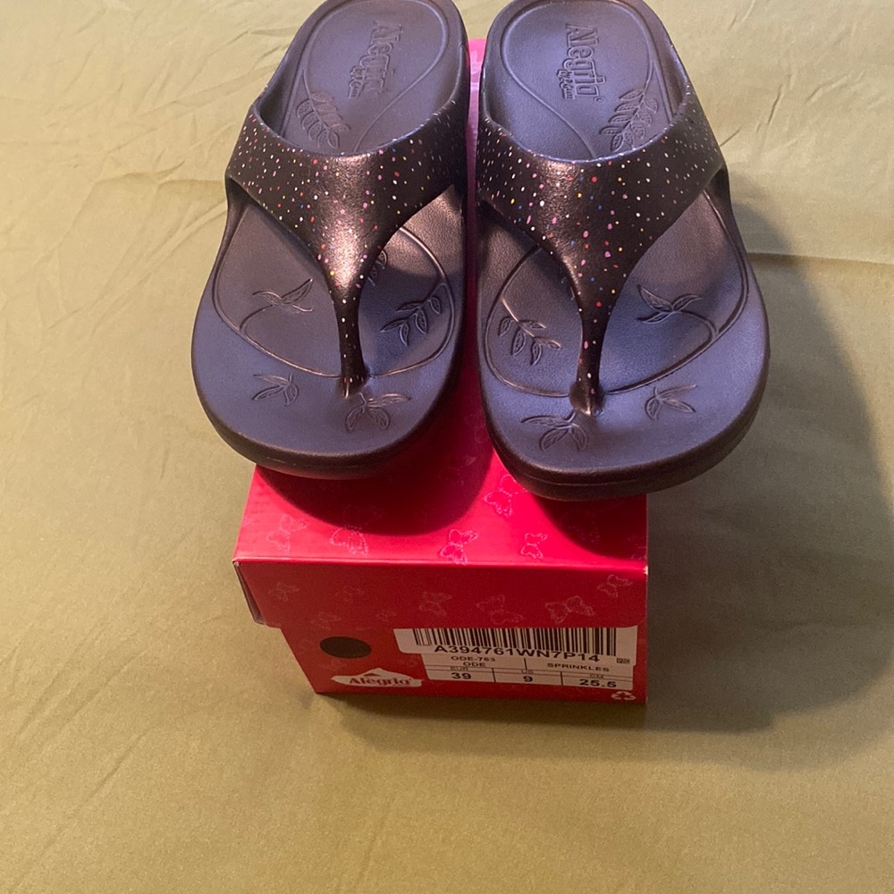 Women sandals